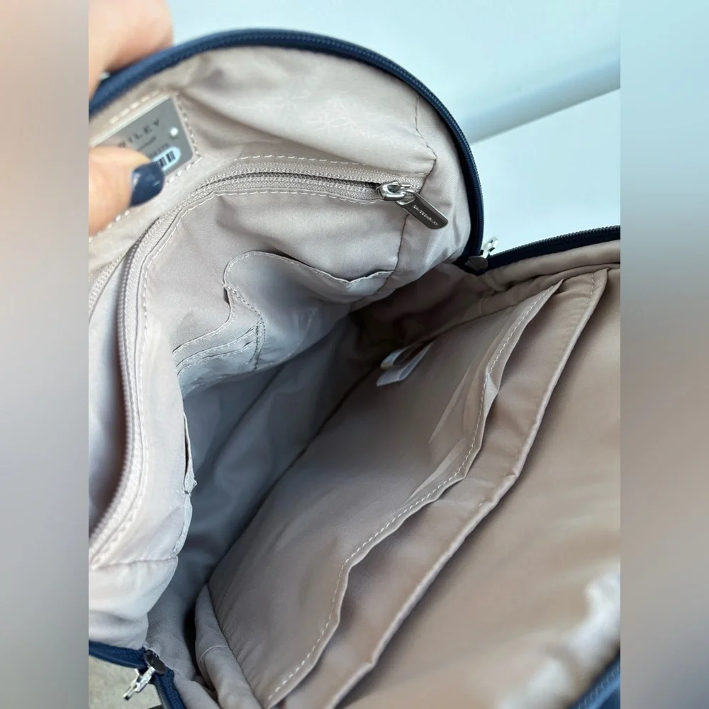 NWOT Briggs & Riley slim Rhapsody navy backpack - Picture 14 of 15